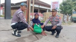 Momentum Peringatan HUT Ke-79 Bhayangkara Polsek Bolo Gelar Bhakti Sosial dan Sosialisasi Call Center 110