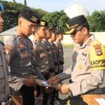 Polres Loteng Gelar Upacara PTDH dan Pemberian Penghargaan Bagi Personel Berprestasi.
