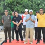 Perkuat Sinergi, Polres Loteng Bersama TNI Dan Pemda Lombok Tengah Gelar Senam Bersama di Pantai Aan.
