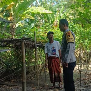 Bhabinkamtibmas Babussalam Dorong Warga Optimalkan Pekarangan