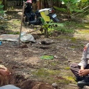 Bhabinkamtibmas Gelogor Dukung Petani Gersik Asri Jaga Ketahanan Pangan