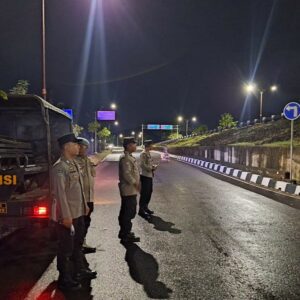 Polsek Gerung Intensifkan Patroli Malam di Jalur Bypass BIL untuk Cegah Kriminalitas