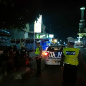 Patroli Malam Gerung, Lombok Barat: Cegah Balap Liar dan Kejahatan Jalanan