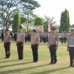 Kapolres Sumbawa Barat Pimpin Upacara Kenaikan Pangkat Personel Polres dan Kompi 2 Yon B Pelopor Sat Brimob Polda NTB