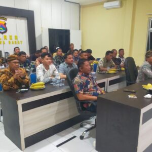 Polres Sumbawa Barat Gelar Nobar Wayang Kulit “Amartha Binangun” dalam Rangka Hari Bhayangkara ke-79