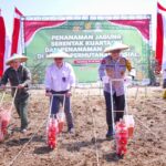 Kapolda Jabar Tanam Jagung Serentak di Sumedang, Dukung Kemandirian Pangan dan Kesejahteraan Petani