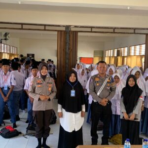 Operasi Patuh Rinjani 2025: Polres Sumbawa Beri Edukasi Lalu Lintas dan Anti-Bullying di MAN 1 Sumbawa