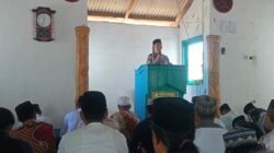 Menebar Pesan Damai di Hari Jum’at, Kapolsek Pekat Ajak Jamaah Jaga Kamtibmas