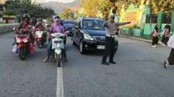 Personel Polsek Rasanae Barat Laksanakan Strong Point Pagi di Depan MTsN 1 Kota Bima