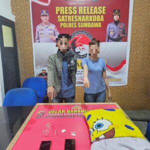 Asik Berpesta Narkoba, Dua Orang Berhasil Dibekuk Tim Opsnal Polres Sumbawa di Sebuah Kamar Kos Brangbiji