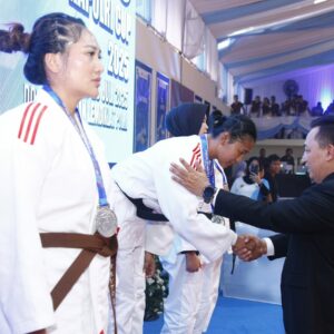 Kapolri Jadi Wasit di Kejuaraan Judo Kapolri Cup 2025