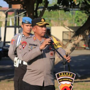 Kapolres Sumbawa Barat Pimpin Apel Pagi, Tegaskan Disiplin dan Komitmen Anti Narkoba