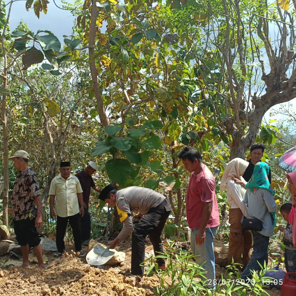 Bhabinkamtibmas Polres Bima Kota Laksanakan Sambang Duka di Kelurahan Kumbe