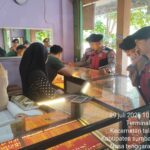 Sat Samapta Polres Sumbawa Barat Gelar Patroli Dialogis di Pasar Tanah Mira, Jaga Kamtibmas Tetap Kondusif