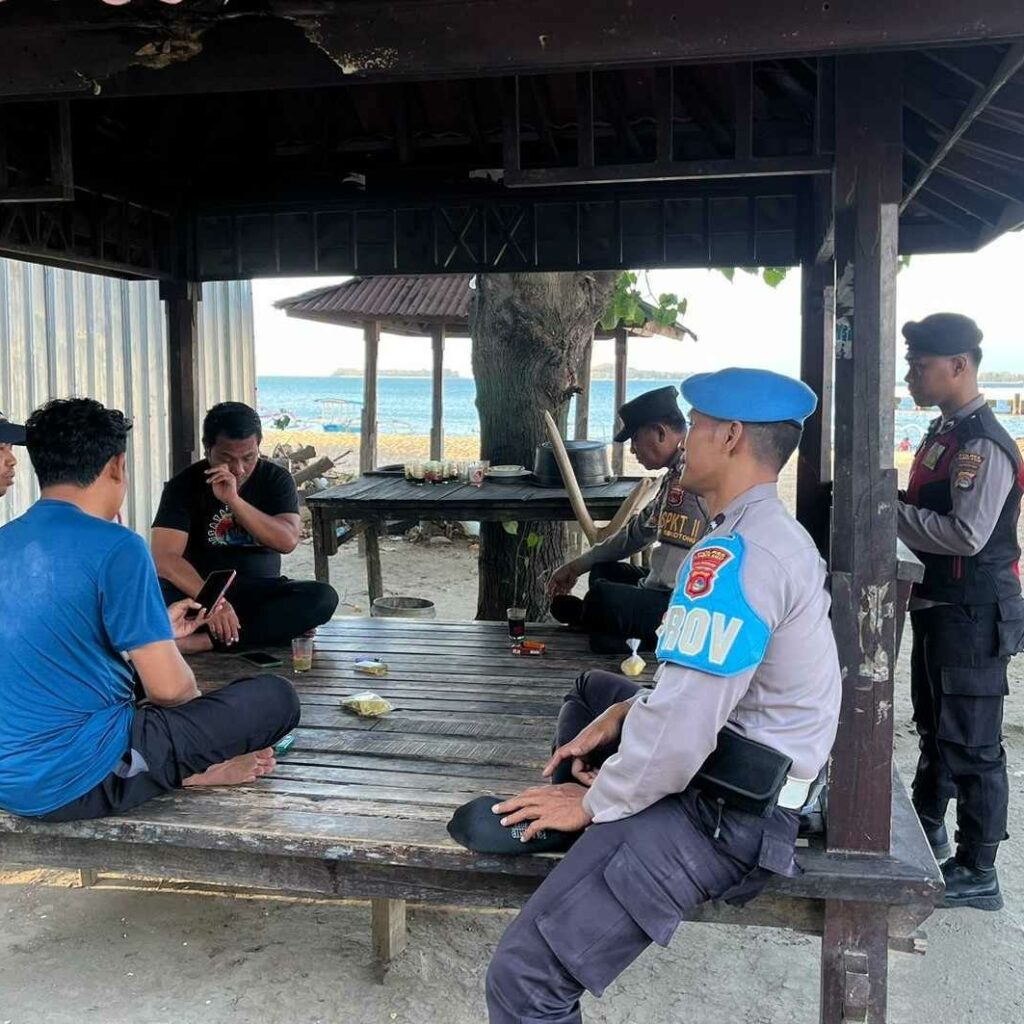 Polsek Sekotong Intensifkan Patroli Dialogis di Dusun Jerenjeng untuk Jaga Kamtibmas