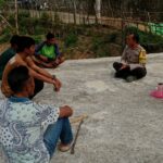 Bhabinkamtibmas Polres Bima Kota Gelar Jum’at Curhat dan Sosialisasi TPPO di Kelurahan Lelamase