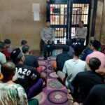 Satuan Tahti Polres Dompu Laksanakan Binrohtal kepada Tahanan
