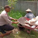 Bhabinkamtibmas Desa Merembu Dorong Ketahanan Pangan Warga Dusun Merembu Barat