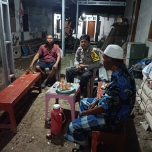 BHABINKAMTIBMAS KELURAHAN SASAKE SAMBANG WARGA AJAK JAGA KAMTIBMAS TETAP KONDUSIF