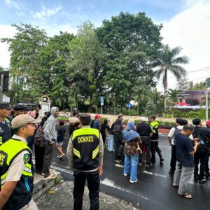 Biddokkes Polda NTB Siagakan Tim Medis di Parade Rider MotoGP Mandalika 2025