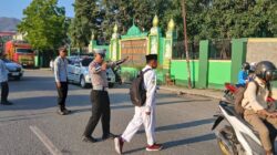 Anggota Lantas Polsek Rasanae Barat Polres Bima Kota Laksanakan Strong Point di Depan MTsN 1 Kota Bima