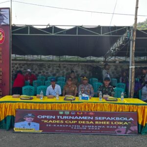 Junjung Sportivitas: Tiga Pilar Hadiri Pembukaan Turnamen Sepak Bola Kades Cup Rhee Loka 