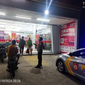 Polsek Labuhan Badas Gelar Patroli ‘Blue Light’, Sasar Objek Vital dan Pemukiman, Cegah 3C