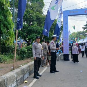 Satlantas Lombok Barat Amankan Pasar Keuangan Rakyat di Bundaran Penas