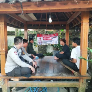 Polsek Kuripan Gencarkan Patroli Dialogis: Cegah Narkoba dan Judi Online