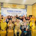 Bhabinkamtibmas Desa Sekongkang Bawah Hadiri Rembuk Stunting sebagai Bentuk Dukungan Pencegahan Stunting di Tingkat Desa