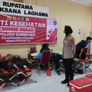 Polres Sumbawa Gelar Bakti Kesehatan Donor Darah dalam Rangka Hari Jadi Humas Polri yang Ke-74