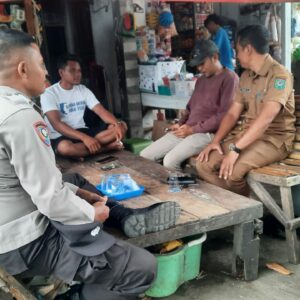 Bhabinkamtibmas Polres Bima Kota Laksanakan Sambang Warga, Ajak Warga Jaga Kamtibmas
