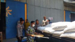 Polsek Labuapi Kawal Distribusi Jagung Petani Hingga Bulog