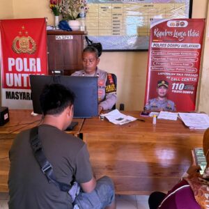 PERSONEL PAMAPTA III POLRES DOMPU TINGKATKAN PELAYANAN PUBLIK, TERIMA LAPORAN MASYARAKAT DENGAN CEPAT DAN HUMANIS