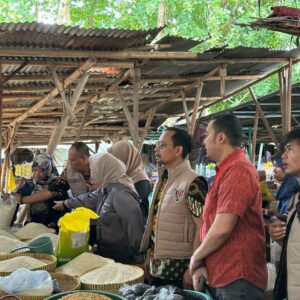 Harga Beras di Pasar Gerung Stabil, Pedagang Patuh HET