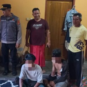 Polres Loteng Evakuasi Dua Pemuda Dari Amukan Massa Diduga Curi Tabung Gas. ‎