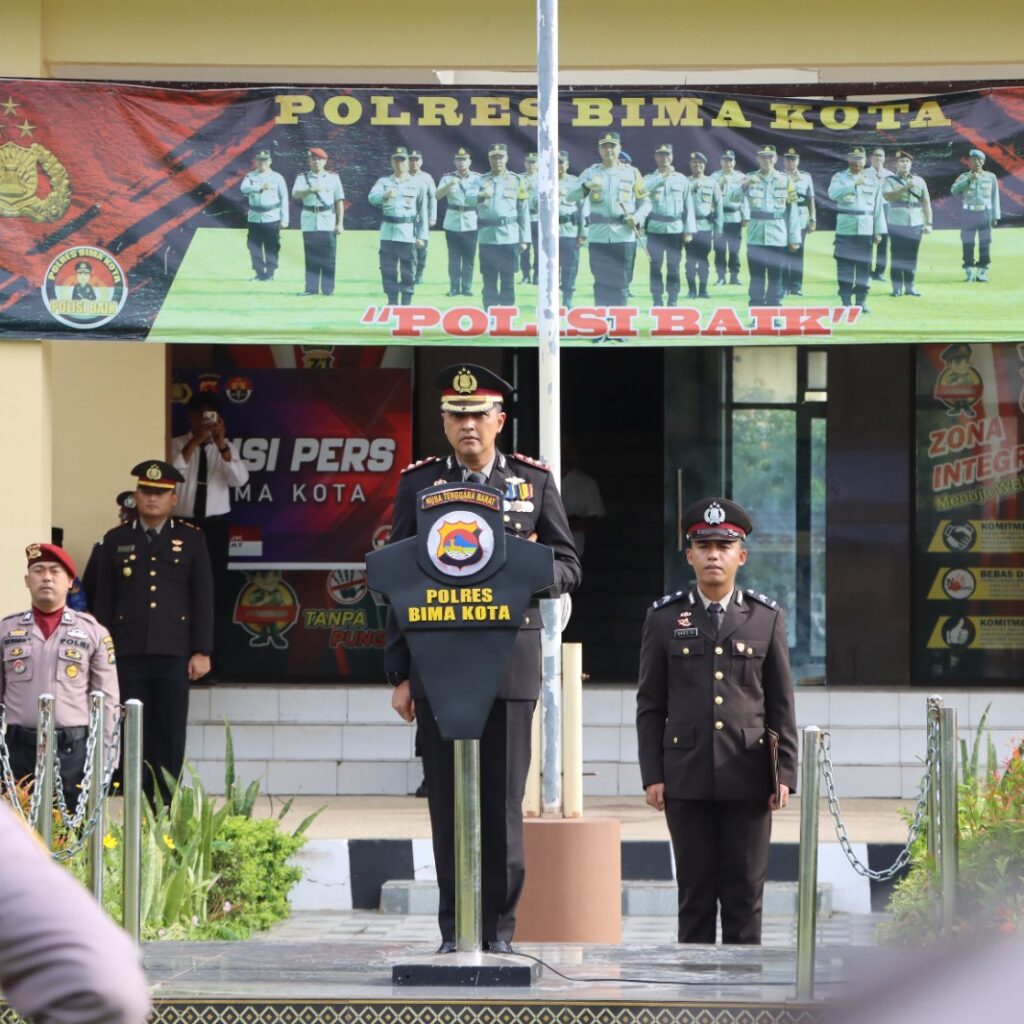 Kapolres Bima Kota Pimpin Upacara Peringatan Hari Pahlawan Tahun 2025 di Mako Polres Bima Kota