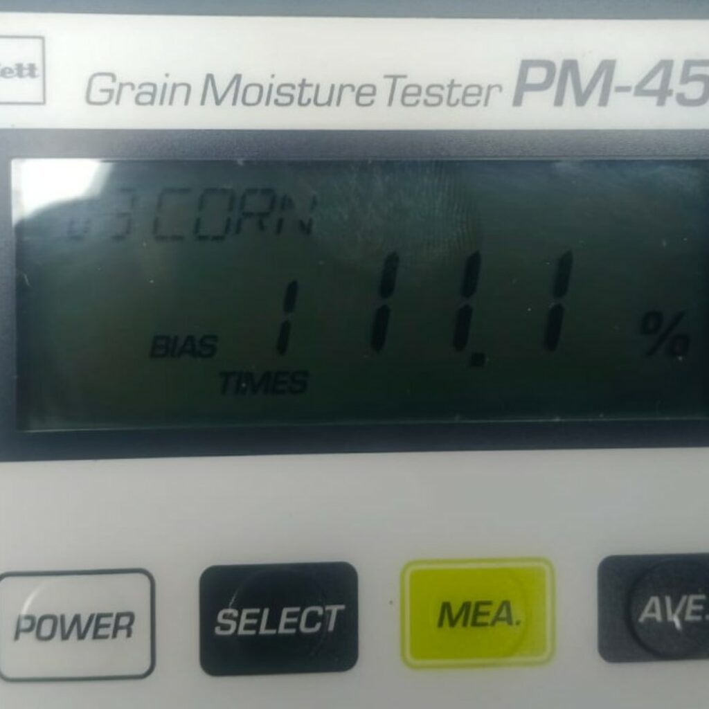 Polsek Gerung Kawal Distribusi 11 Ton Jagung Petani ke BULOG NTB