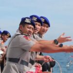 HUT Polairud ke-75, Personel Larung Bunga sebagai Tanda Pengabdian Tanpa Henti