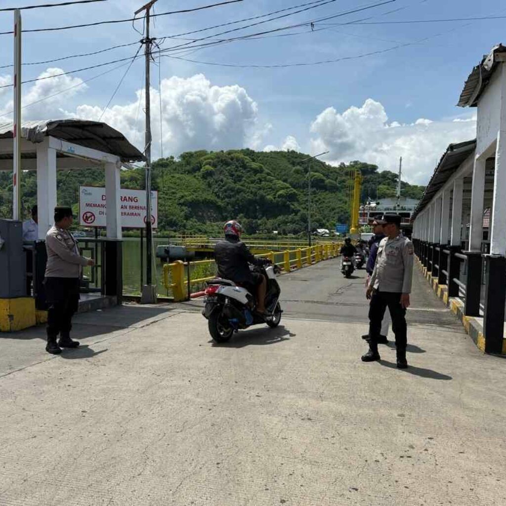 Aparat Sisir Kapal Ferry, Pastikan Penyeberangan Lembar Aman dari Gangguan