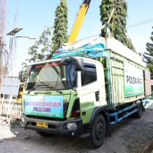 Peti Pendingin Jenazah Bantuan Polda Riau Tiba di RSUD Lubuk Basung Agam