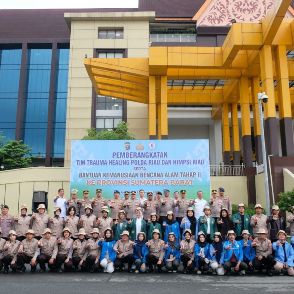 Bantuan Tahap II, Polda Riau Berangkatkan Tim Trauma Healing, Logistik dan Alat Berat ke Agam Sumatera Barat