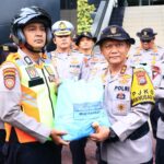 Polda Sumbar Lepas Ratusan Paket Bantuan untuk Lima Titik Bencana di Kota Padang