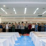 Kapolda Sumbar Pimpin Shalat Jenazah 24 Korban Banjir di Masjid Raya Al Minangkabawi